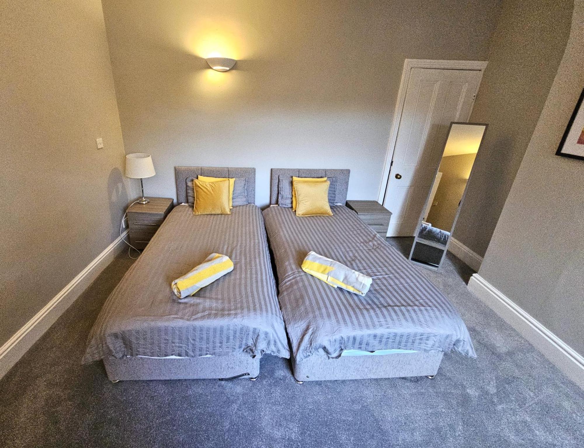 Knighton Villa Leicester Bagian luar foto